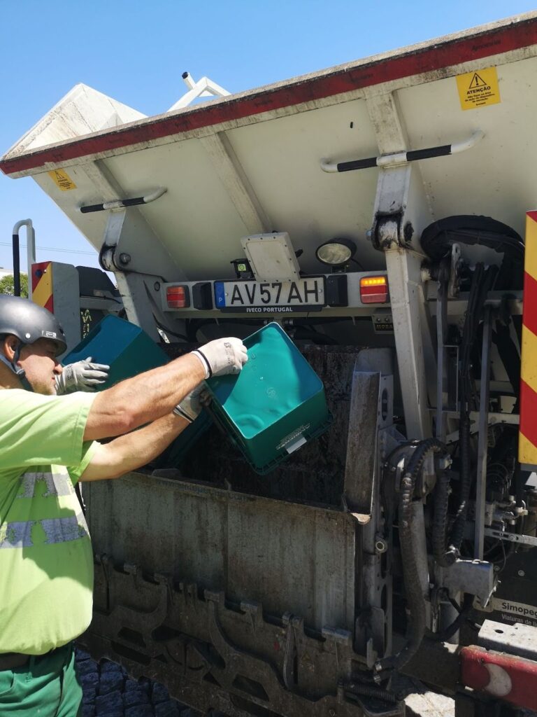 Door-to-door collection. Trucks are equipped with a chip reader which goes green when it reads.